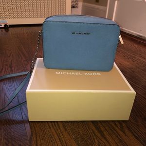 Authentic Michael Kors Jet Set Leather Crossbody